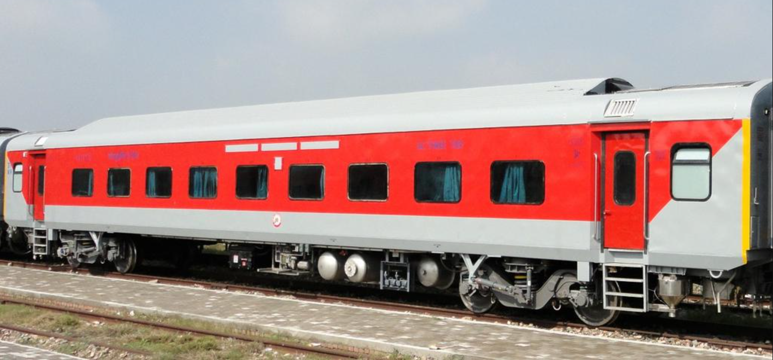 गुजरात : नवसारी में ट्रेन को पलटने की साजिश, टला बड़ा हादसा