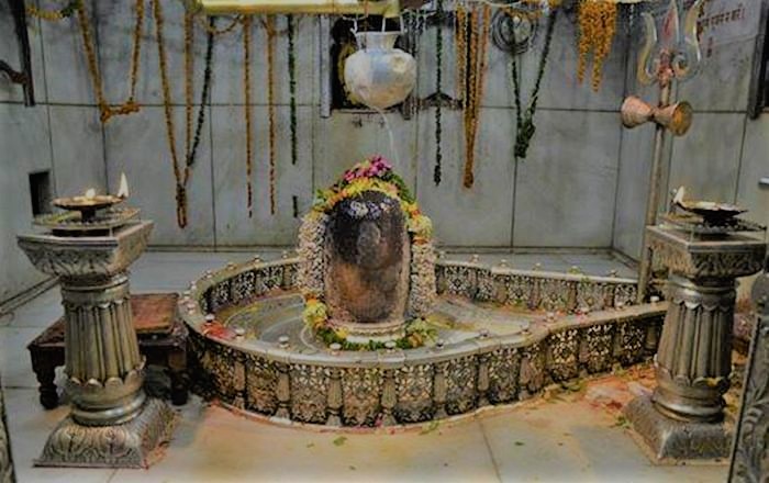 सावन के आखिरी सोमवार पर शिवालयों में उमड़ा शिव भक्तों का सैलाब