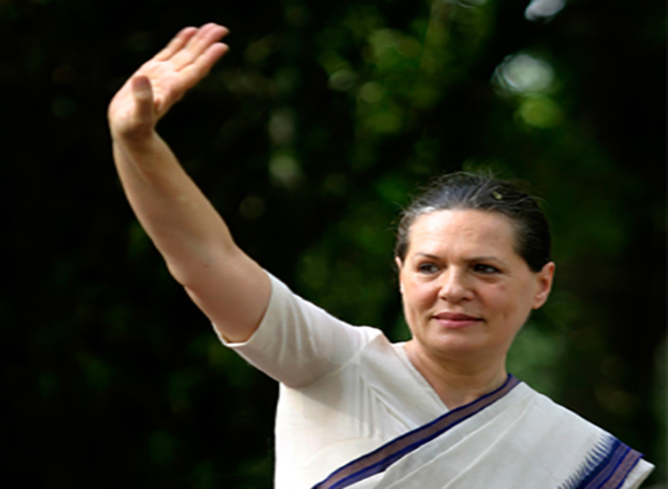 सोनिया गांधी 6 अक्तूबर को भारत जोड़ो यात्रा में शामिल होंगी, कांग्रेस ने साधा RSS पर निशाना