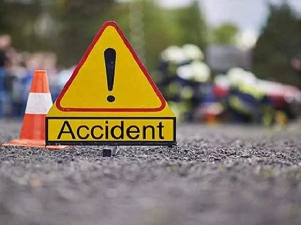 UP: झांसी में ट्रैक्टर-ट्रॉली दुर्घटनाग्रस्त, 4 बच्चों समेत 11 लोगों की मौत, 6 घायल