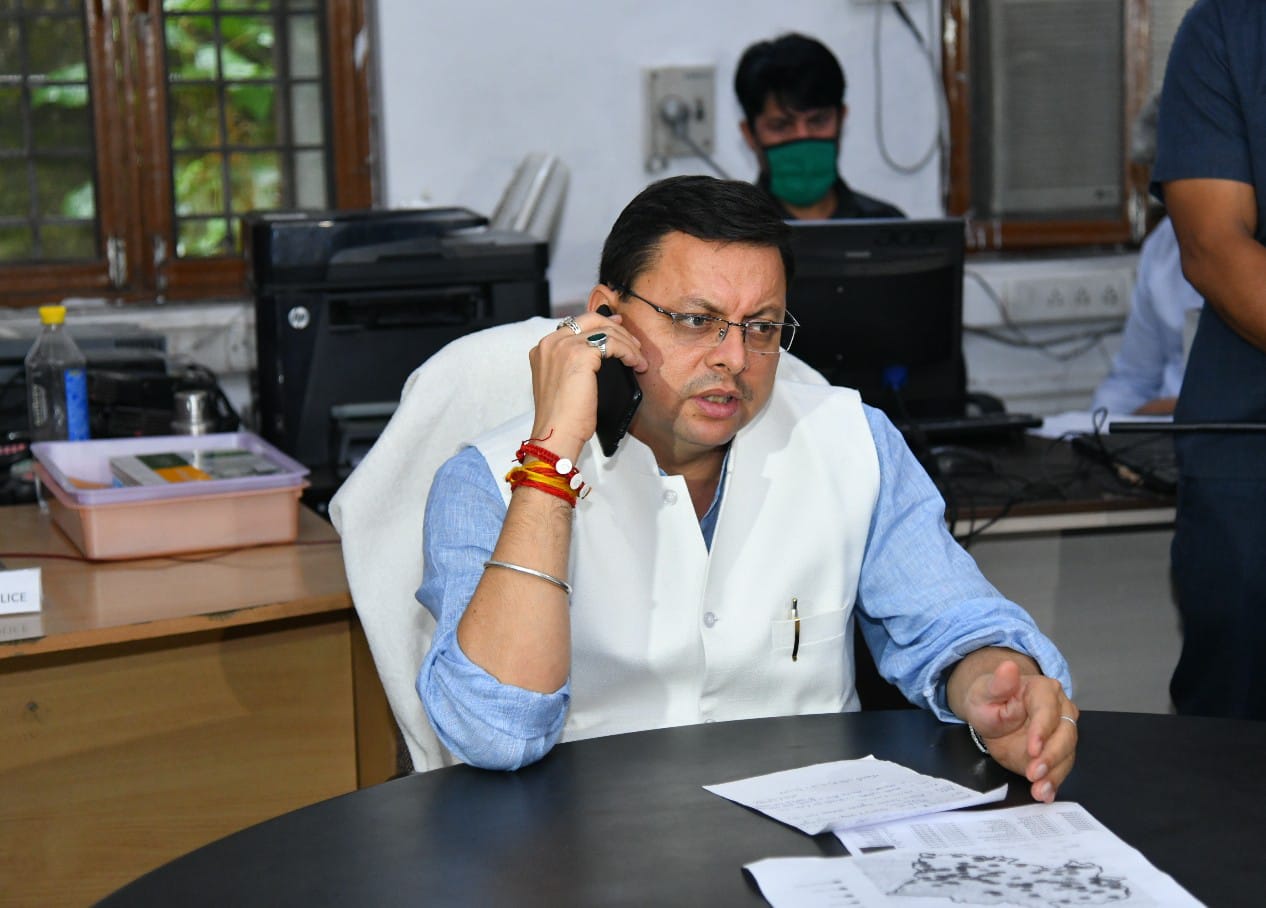 प्रधानमंत्री मोदी ने मुख्यमंत्री धामी से आपदा प्रभावित क्षेत्रों में चल रहे राहत कार्यों की ली जानकारी