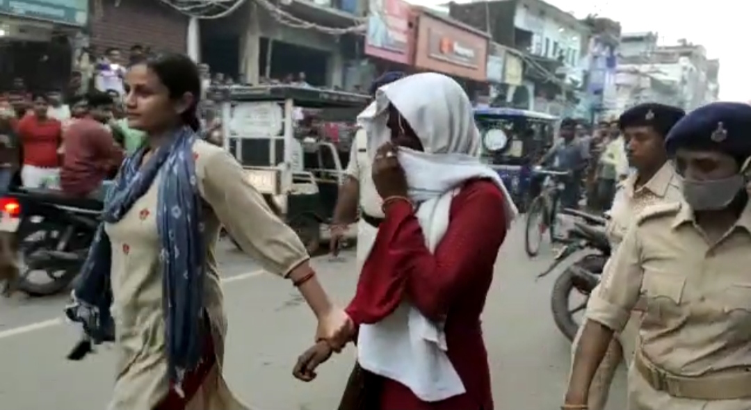 बिहार : मोतिहारी में पुलिस ने किया सेक्स रैकेट का भंडाफोड़