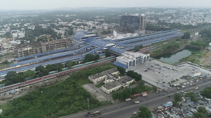 Station Development Fee : पुनर्विकसित रेलवे स्टेशनों से यात्रा होगी महंगी, 5 से 10 रुपए लगेगा स्टेशन विकास शुल्क