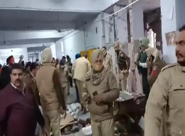 पंजाब: लुधियाना कोर्ट परिसर में विस्फोट, 2 लोगों की मौत, कई घायल