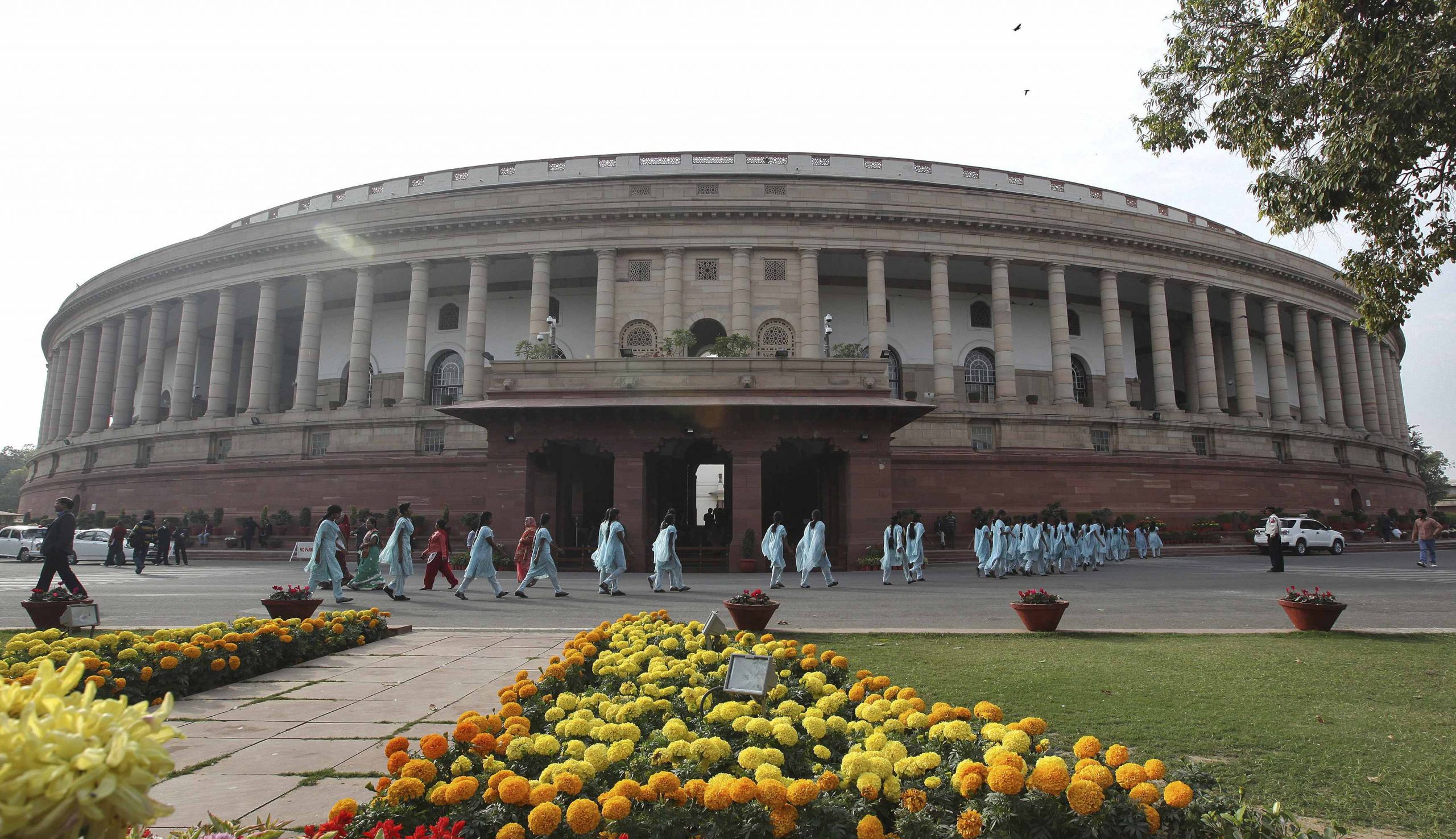Indian Armed Forces : सरकार ने संसद को बताया- भारतीय सशस्त्र बलों में 1,35,850 पद खाली