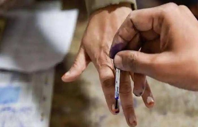 विधानसभा चुनाव : उत्तर प्रदेश में तीन बजे तक हुआ 46.28 प्रतिशत मतदान, जानें किस जिले में हुई कितनी वोटिंग