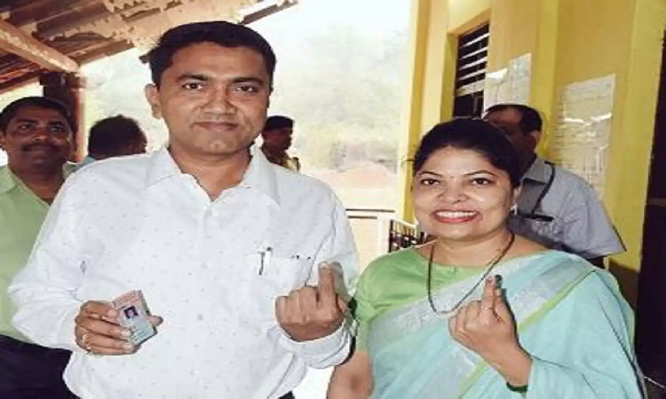गोवा के मुख्यमंत्री प्रमोद सावंत ने वोट डालने के बाद कहा बीजेपी इस बार अपना परचम लहराएगी