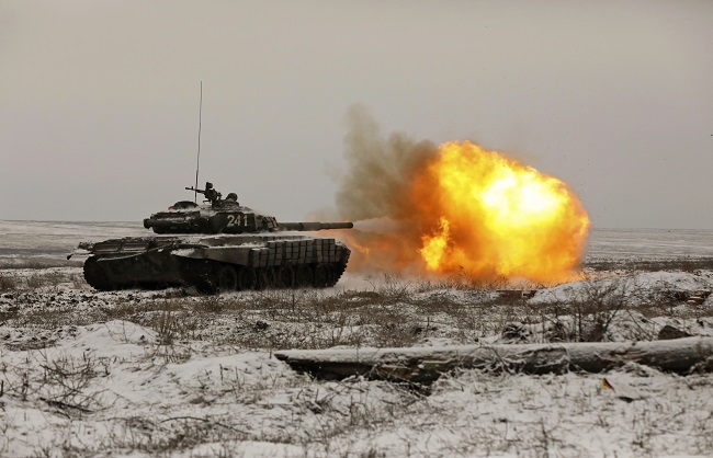 पोलैंड सीमा पर यूक्रेन के सैन्य प्रशिक्षण केंद्र पर रूस के हमले में 35 की मौत, दागीं 30 मिसाइलें