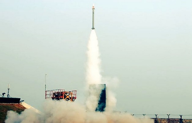 भारत अब लम्बी दूरी तक हवा में मार सकेगा दुश्मन के विमान, MRSAM- का टेस्ट कामयाब