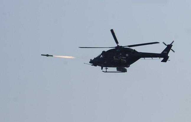 भारत ने लगातार दूसरे दिन लद्दाख में हेलीकॉप्टर से दागी ‘हेलीना’ मिसाइल
