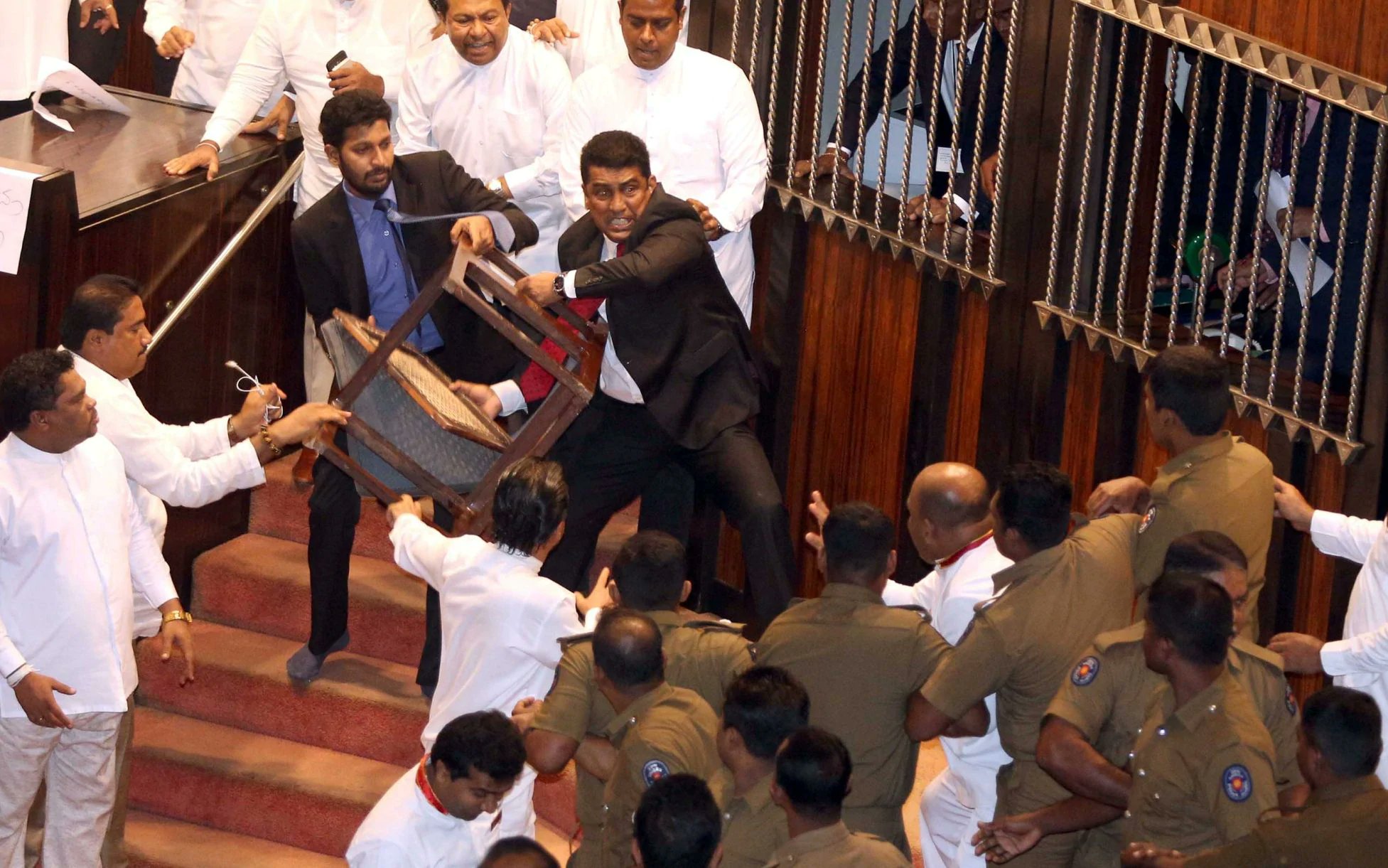 SriLanka Economic Crisis : भारत ‘पड़ोसी प्रथम’ की नीति के तहत श्रीलंका की मदद को तैयार- विदेश मंत्रालय