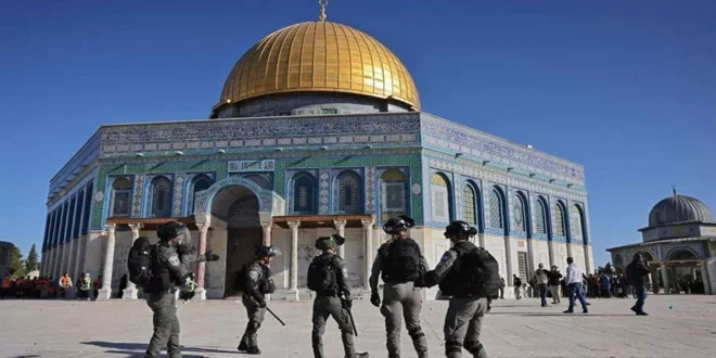 तनाव: यरुशलम के अल-अक्सा मस्जिद परिसर में इजरायली पुलिस से झड़प में 17 लोग घायल