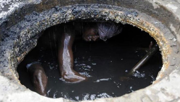 मानवाधिकार आयोग ने सीवर टैंक सफाई में चार सफाई कर्मियों की मौत पर हरियाणा सरकार से मांगी रिपोर्ट