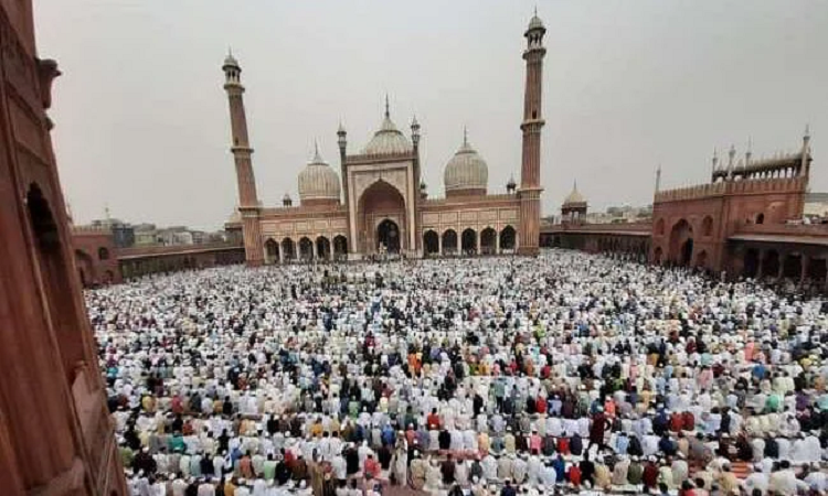 राजधानी दिल्ली सहित देशभर में शान्तिपूर्वक अदा की गई ईद की नमाज