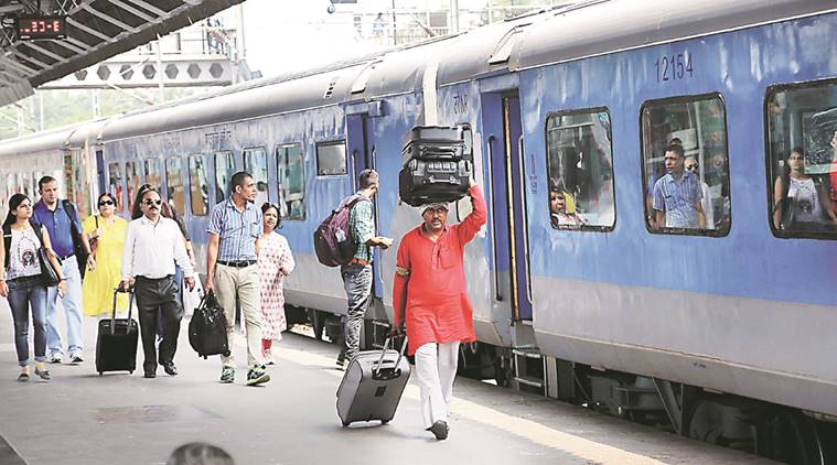 Mission Rail Karmayogi : रिजर्वेशन फॉर्म भरने से लेकर ट्रेन तक पहुंचने में मदद करेंगे 51 हजार ‘रेल कर्मयोगी’, जानें कैसे?