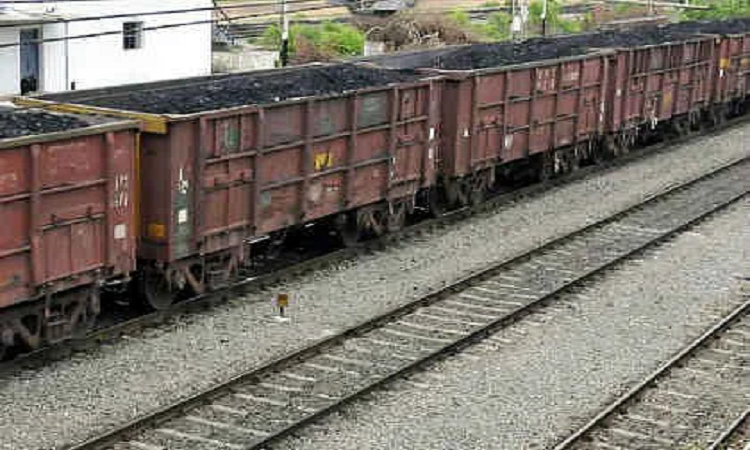 मप्र : जबलपुर-इटारसी के बीच मालगाड़ी का डिब्बा बेपटरी, चार घंटे तक प्रभावित रहा रेल यातायात