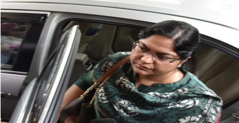 होटवार जेल भेजी गईं IAS Pooja Singhal, शुरू हुई निलंबन की प्रक्रिया