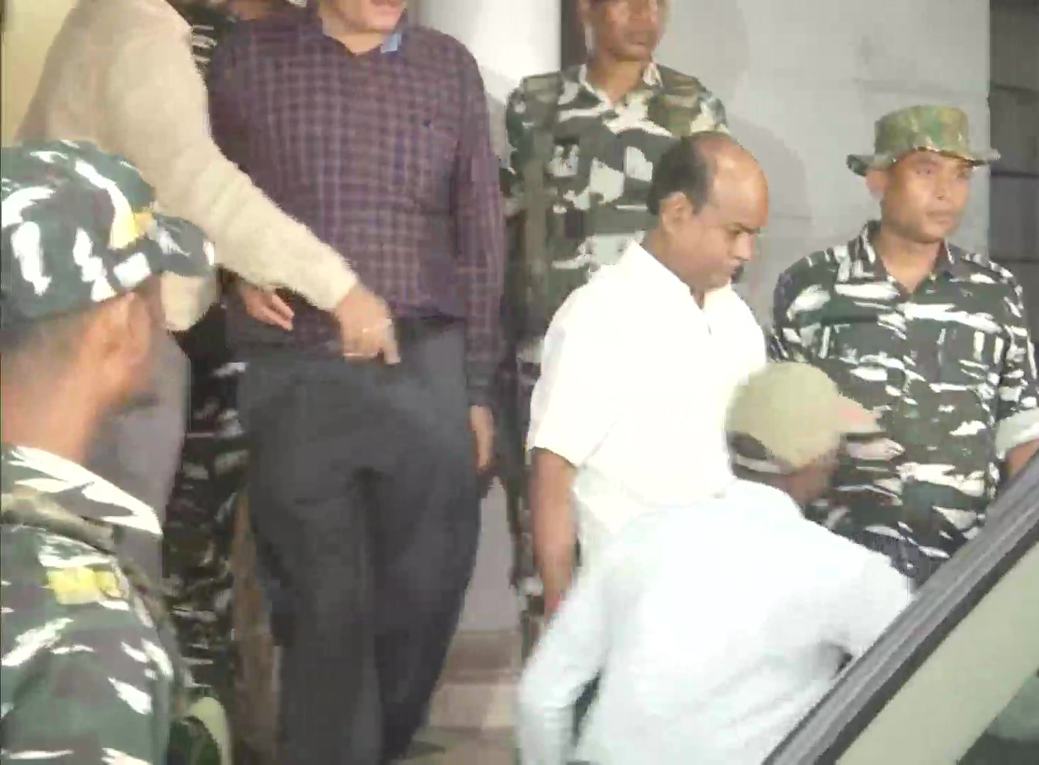 Illegal Mining Case : मुख्यमंत्री हेमंत सोरेन के विधायक प्रतिनिधि पंकज मिश्रा को ED ने किया गिरफ्तार, 8 घंटे हुई पूछताछ