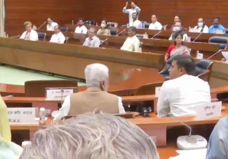 संसद के मानसून सत्र से पहले सर्वदलीय बैठक में पीएम उपस्थित नहीं हुए, कांग्रेस नेता भड़के