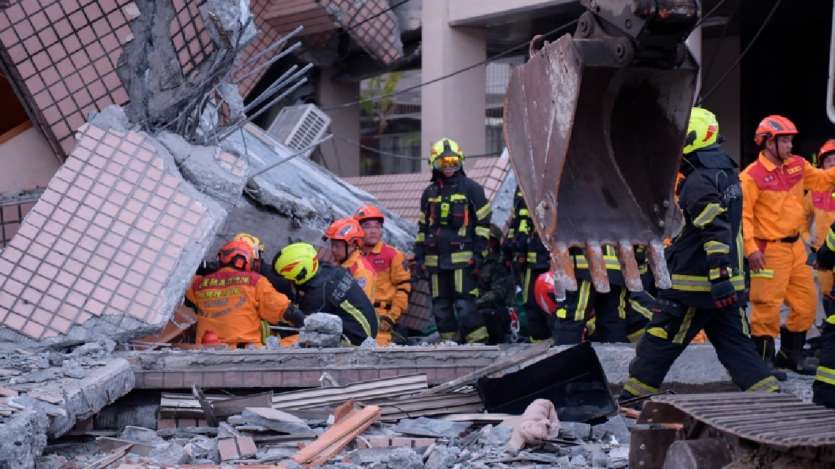 ताइवान में तबाही, 6.8 तीव्रता का शक्तिशाली भूकंप आया, कई इमारतें ध्वस्त हो गई-देखें भयंकर तस्वीरें