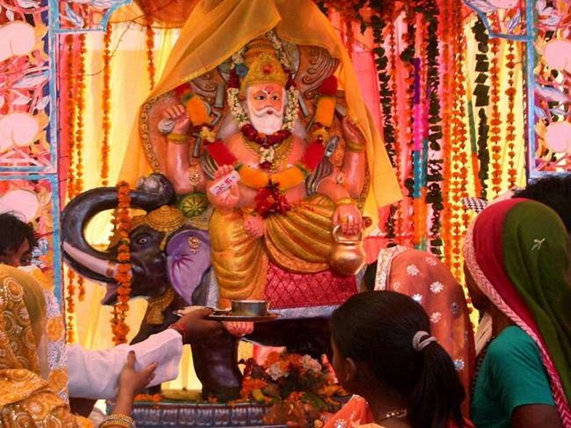 Vishwakarma Puja 2022 date: विश्वकर्मा पूजा क्यो मनाया जाता है? पूजा का शुभ मुहूर्त , विधि, और महत्व,