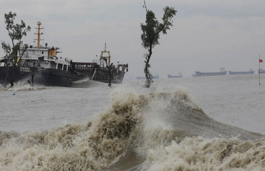 चक्रवात सितरंग से बांग्लादेश में 9 की मौत, मौसम विभाग ने जारी किया अलर्ट, पढ़ें