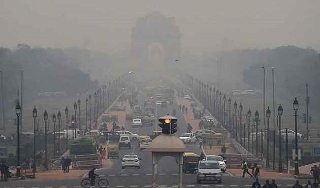 दिल्ली की हवा में नहीं हुआ सुधार, AQI 349 के पार, जानिए क्या है मौसम का हाल,पढ़ें