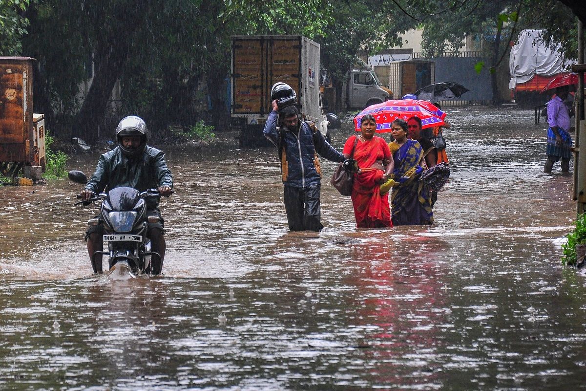 तमिलनाडु में बारिश का कहर, तीन की मौत, कई इलाके जलमग्न; बारिश का अलर्ट जारी, स्कूल-कॉलेज बंद