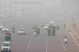 मामूली सुधार के बाद फिर बिगड़ी दिल्ली की आबोहवा, धुंध की परत में दिखी राजधानी, जानें AQI