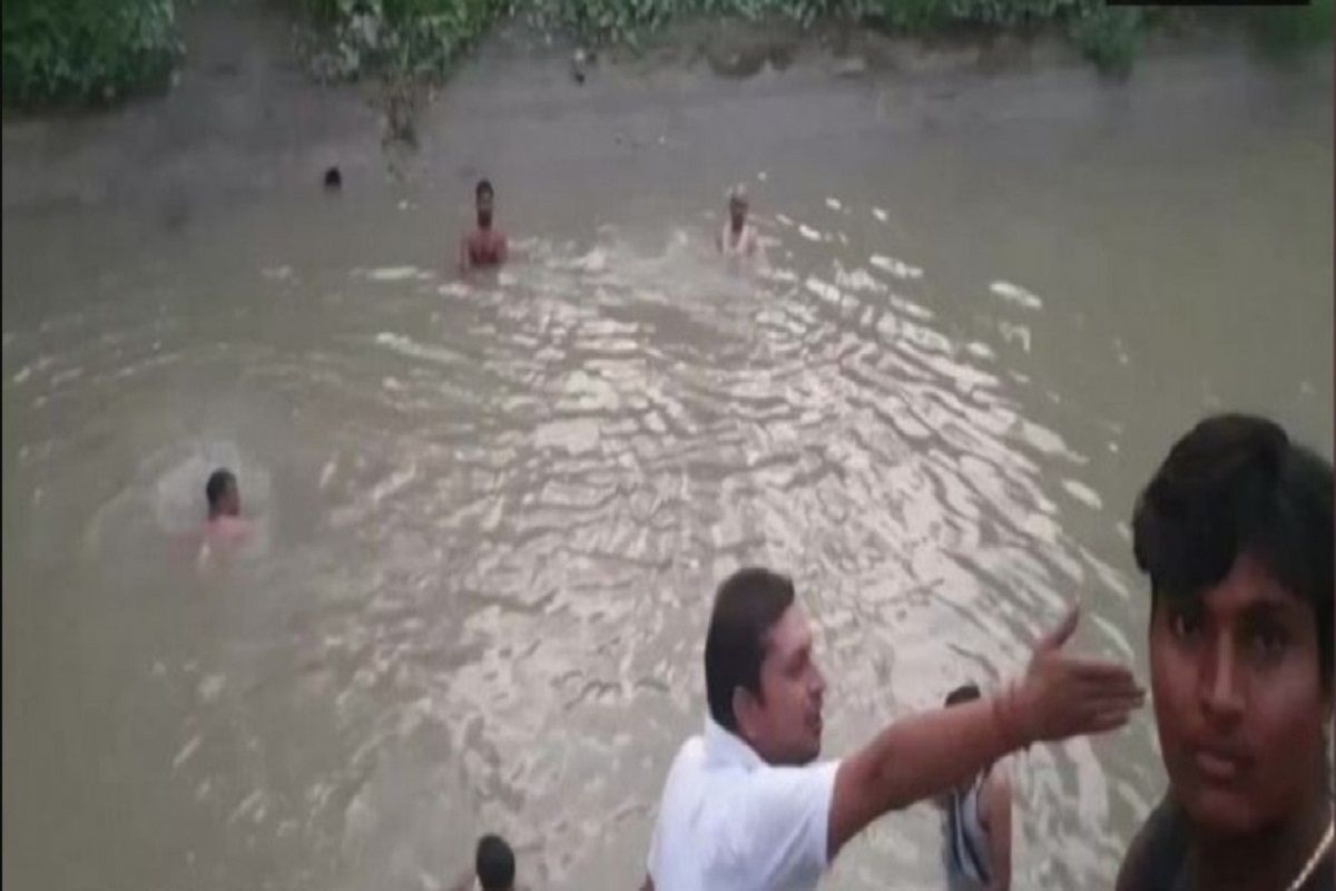 Gujarat News:नर्मदा नदी में डूबने से 5 लोगो की मौत,महिला को बचाने के प्रयास में परिवार के 5 लोग डूबे