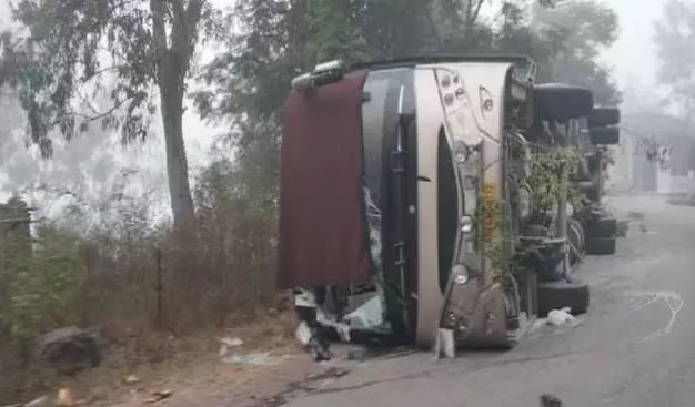हिमाचल प्रदेश के बिलासपुर में बस पलटने से कम से कम 16 यात्री घायल; चार को पीजीआई चंडीगढ़ रेफर किया