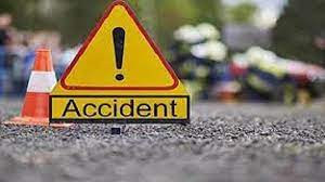 बिहार :भागलपुर में ट्रक ने कार और ऑटो में मारी टक्कर,हादसे में दो की मौत औऱ 6 घायल
