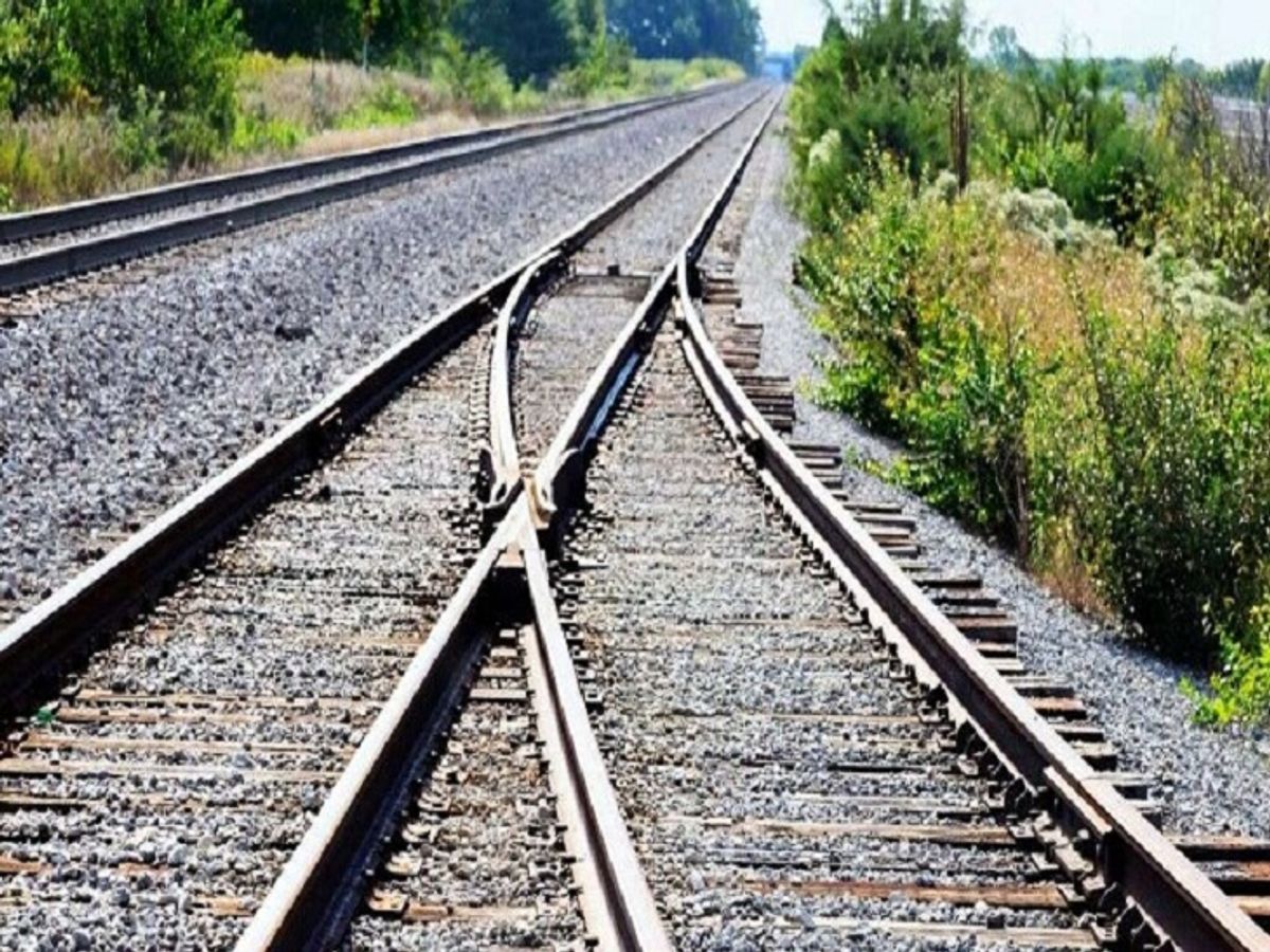 MP News: रेलवे पटरी के पास सॉफ्टवेयर इंजीनियर की लाश मिलने से सनसनी,जांच में जुटी पुलिस