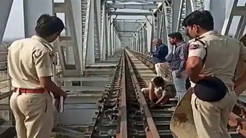Rajasthan news:उदयपुर-अहमदाबाद रेल ट्रैक ब्‍लास्‍ट केस में नया खुलासा,डेढ़ किलो विस्फोटक का किया गया इस्तेमाल,लोकल क्रिमिनल की ली गई मदद