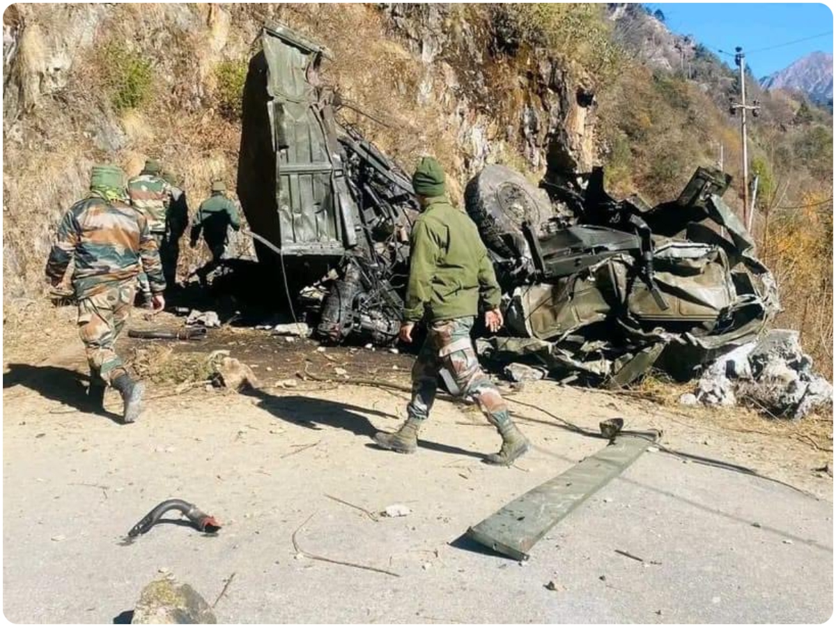 Sikkim: उत्तरी सिक्किम में वाहन के खाई में गिरने से भारतीय सेना के 16 जवानों की मौत