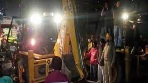 पंजाब के मोहाली में बड़ी दुर्घटना, निर्माणाधीन इमारत की छत गिरी, कई मजदूर अंदर फंसे