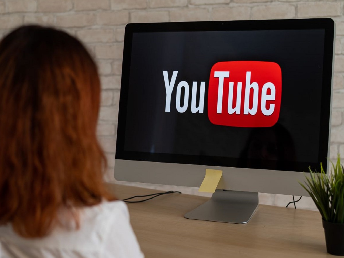 भारत सरकार ने 3 YouTube चैनलों पर फेक न्यूज फैलाने के आरोप में कसा श‍िकंजा, आज तक लाइव, सरकारी अपडेट, न्यूज हेडलाइन यूट्यूब चैनलों पर रोक