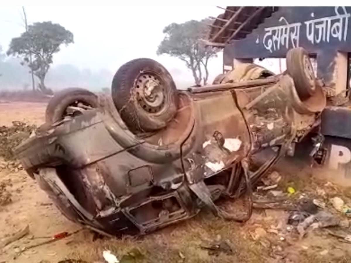 UP News: बस्ती में नीलगाय से टकरा कर पलटी कार,हादसे में 3 लोगों की मौत ,4 अन्य घायल