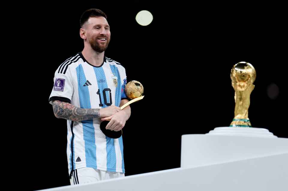 FIFA world cup 2022: अर्जेंटीना के कप्तान Lionel Messi दो बार ‘गोल्डन बॉल’ जीतने वाले पहले खिलाड़ी बने