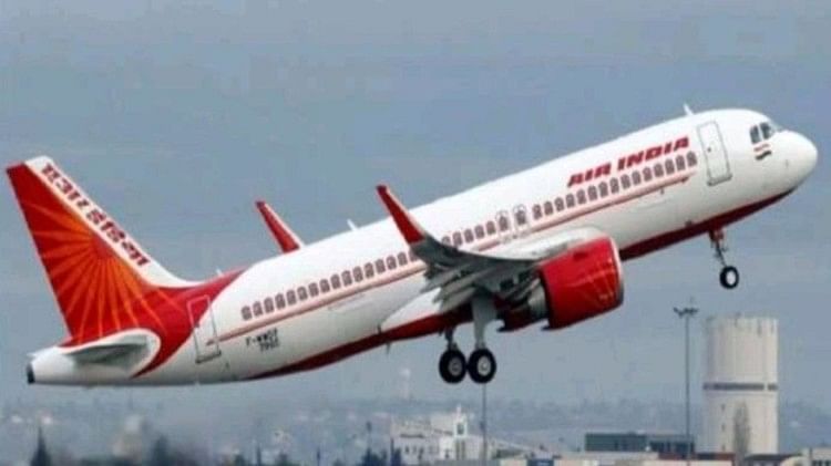 Air India Urination Case: DGCA ने एयरलाइंस पर लगाया 30 लाख का जुर्माना, पायलट का लाइसेंस 3 महीने के लिए किया सस्पेंड