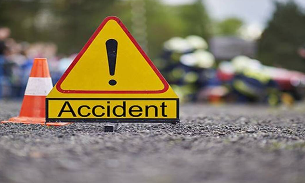 MP News: सतना में भीषण सड़क हादसे में एक की मौत , 5 अन्य घायल , बागेश्वर धाम जा रहे ऑटो सवार यात्रियों को कार ने मारी जोरदार टक्कर