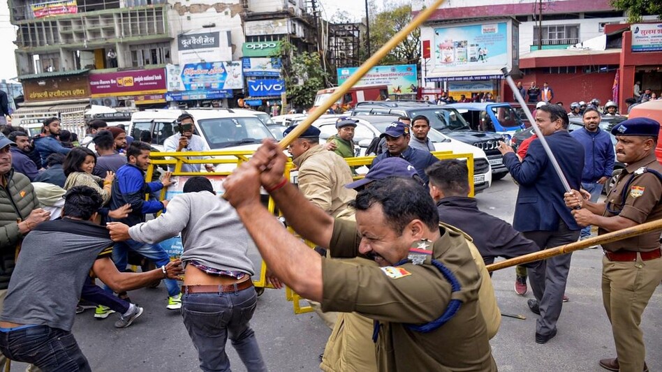 CM Dhami ने लाठीचार्ज के दिए जांच के आदेश , विरोध में बंद का आह्वान…देहरादून में धारा 144 लागू