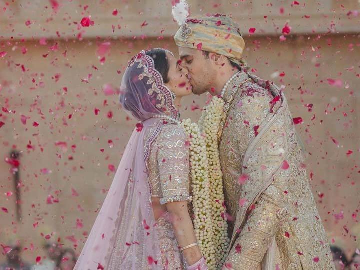 Sidharth-kiara Wedding Video: कियारा आडवाणी ने अपनी शादी की पहली वीडियो शेयर की, सिद्धार्थ को दुल्हा बना देख कियारा ने ऐसा दिया रिएक्शन