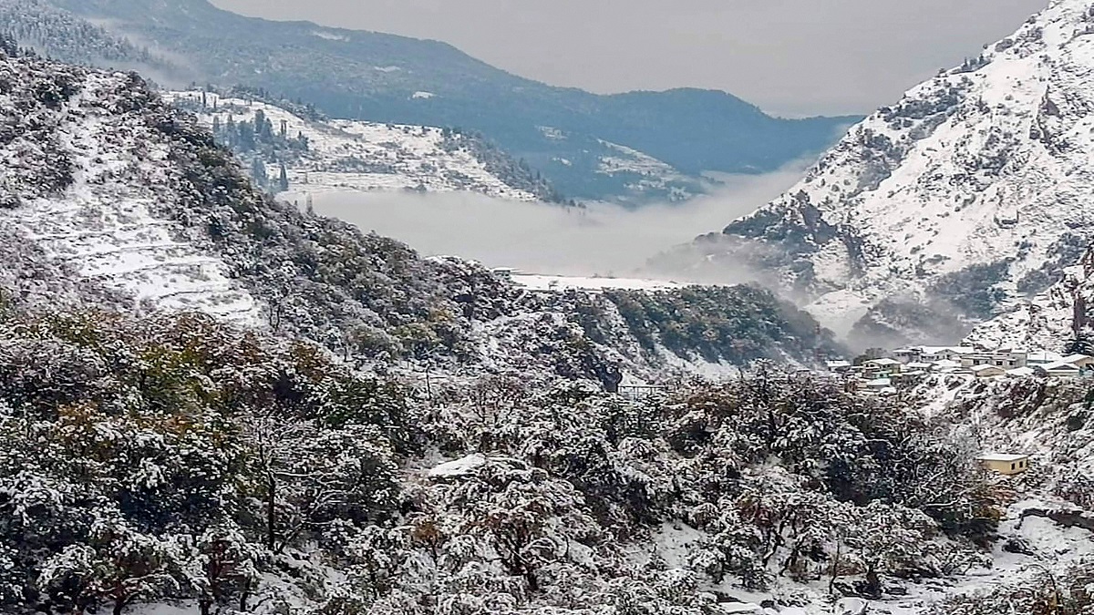हिमाचल प्रदेश के लाहौल स्पीति में हिमस्खलन आने से दो लोगों की मौत, कई लोगों के दबे होने की आशंका