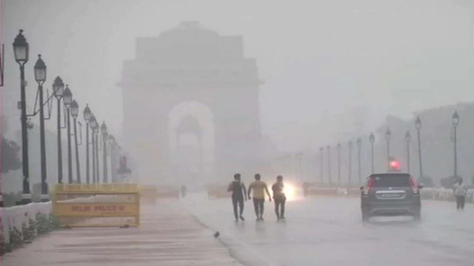 Weather update: दिल्ली-एनसीआर में एक बार फिर तापमान में गिरावट, इन राज्यों में बारिश और बर्फबारी – जानें देश के मौसम का हाल