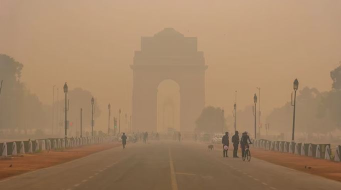 Air Pollution Report: सांसों पर संकट! हिन्दुस्तान दुनिया का आठवां सबसे प्रदूषित शहर…IQ ने जारी की रिपोर्ट