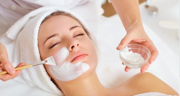 5 Tips For Glowing Skin: पांच नुस्खे जिससे आपकी त्वचा रहेगी हमेशा स्वच्छ और खिली हुई