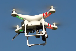 लखनऊः सीएम आवास के आसपास ड्रोन उड़ता देख मचा हड़कंप, फोटोग्राफर को पकड़ा