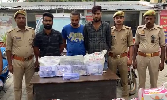 शाहजहांपुर में अवैध शराब फैक्ट्री का भंडाफोड़, जिला बदर सहित तीन गिरफ्तार