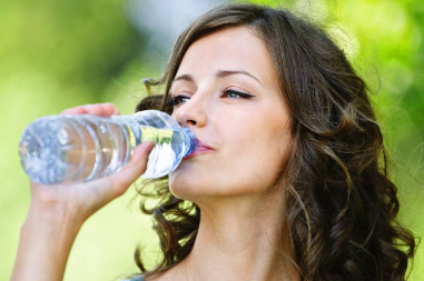 पानी पीने का गलत समय क्या है ? अच्छी सेहत के लिए जानें जरूर